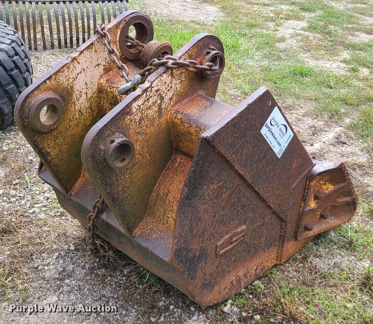 image for item L1299 Gannon  36"W excavator bucket