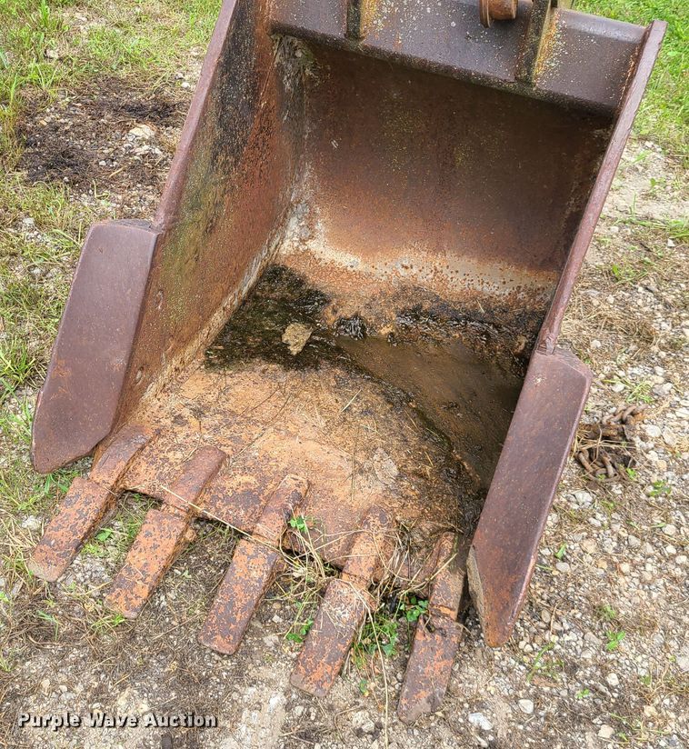 image for item L1299 Gannon  36"W excavator bucket