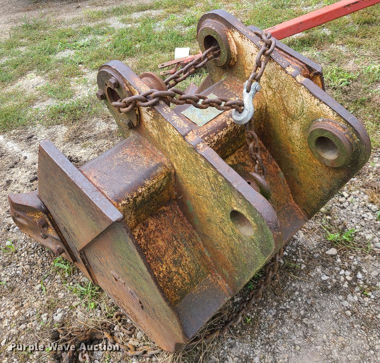 image for item L1299 Gannon  36"W excavator bucket