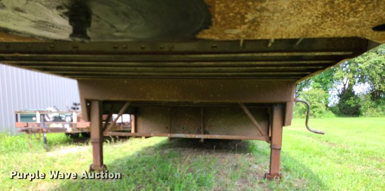 image for item L1304 1987 Kentucky  dry van trailer