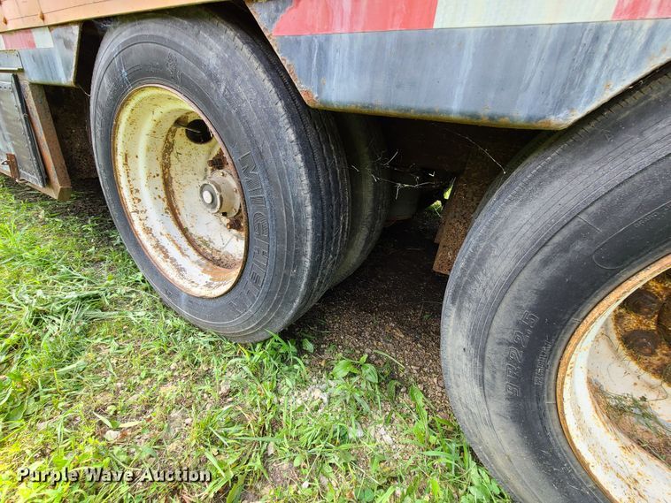 image for item L1304 1987 Kentucky  dry van trailer