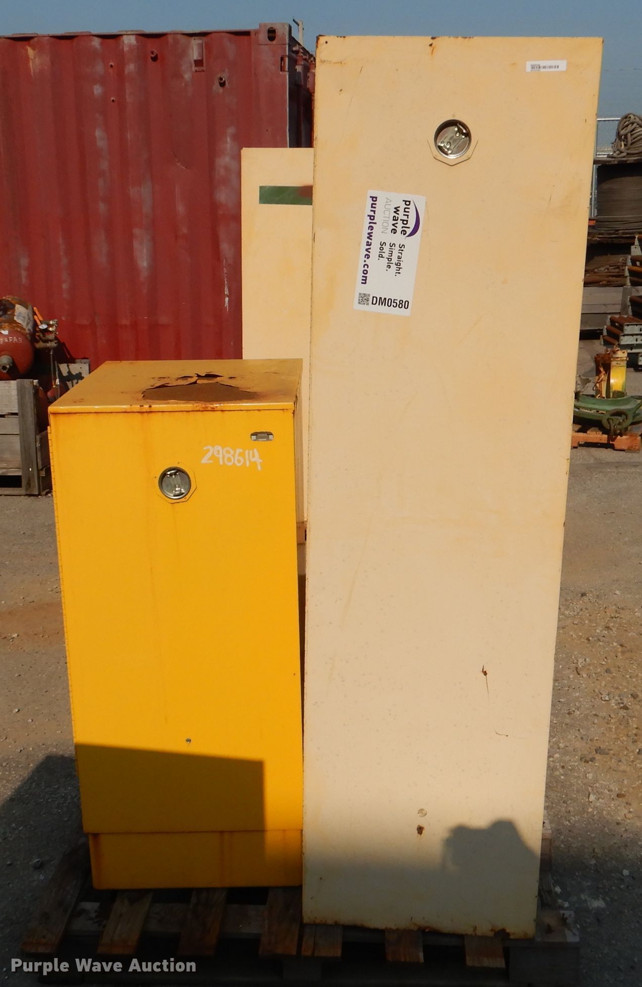 (5) Hazmat in Kansas City, MO Item DM0580 sold Purple Wave