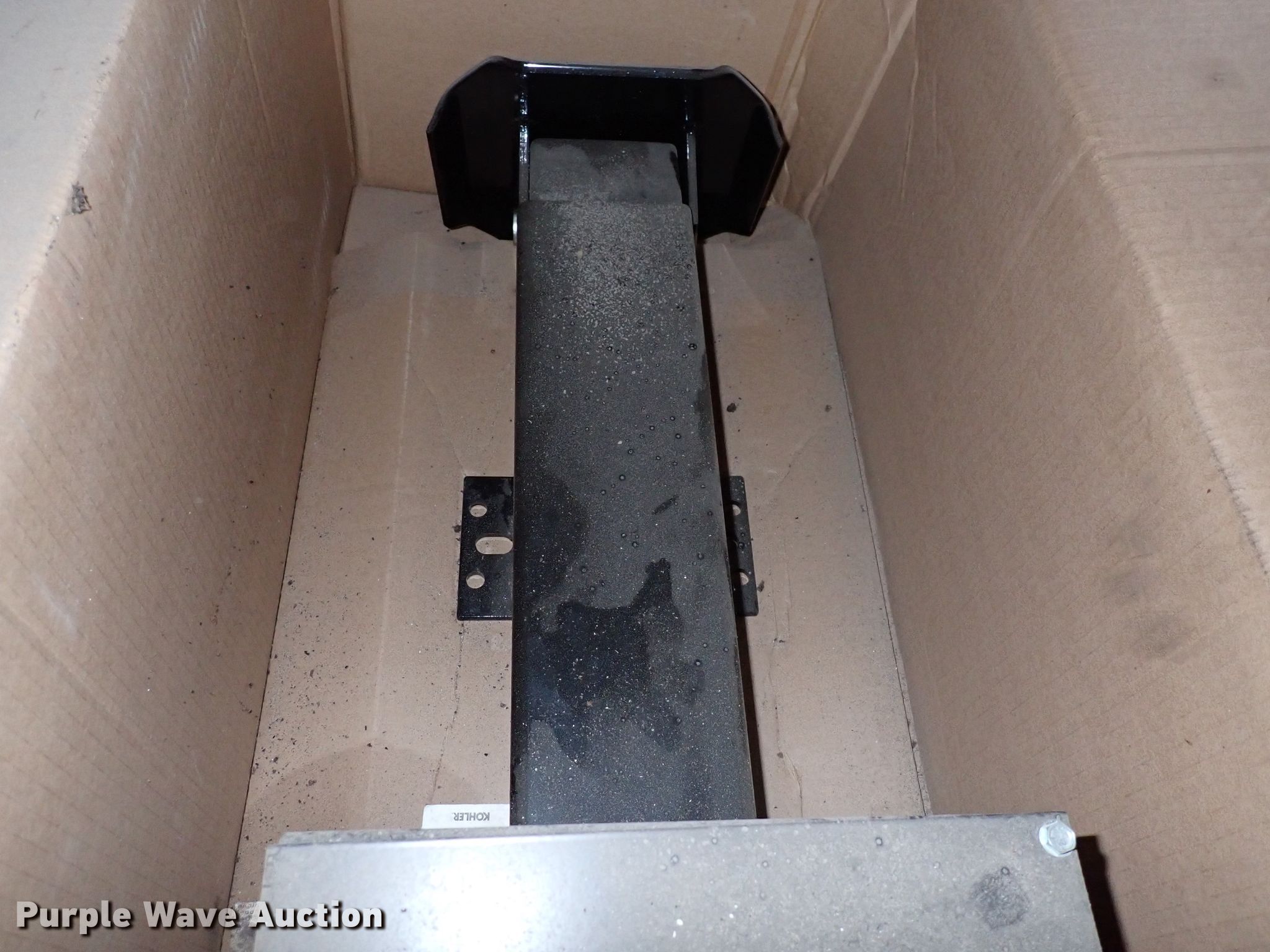 BigFoot hydraulic jack in Park City, KS Item IJ9759 sold Purple Wave