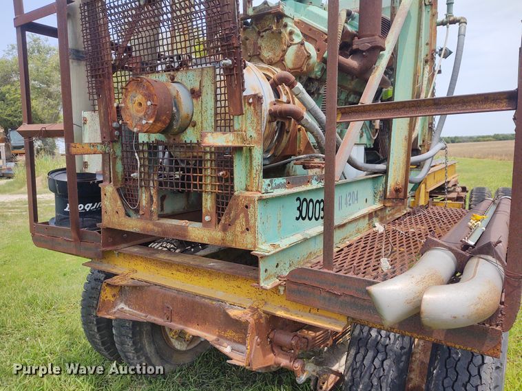 image for item BY9363 Detroit Diesel  twelve cylinder diesel engine