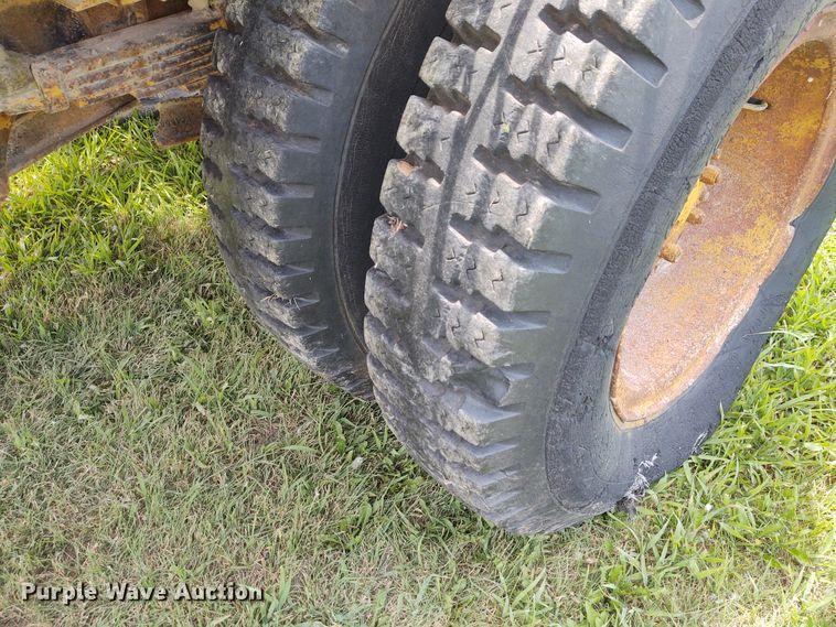 image for item BY9363 Detroit Diesel  twelve cylinder diesel engine