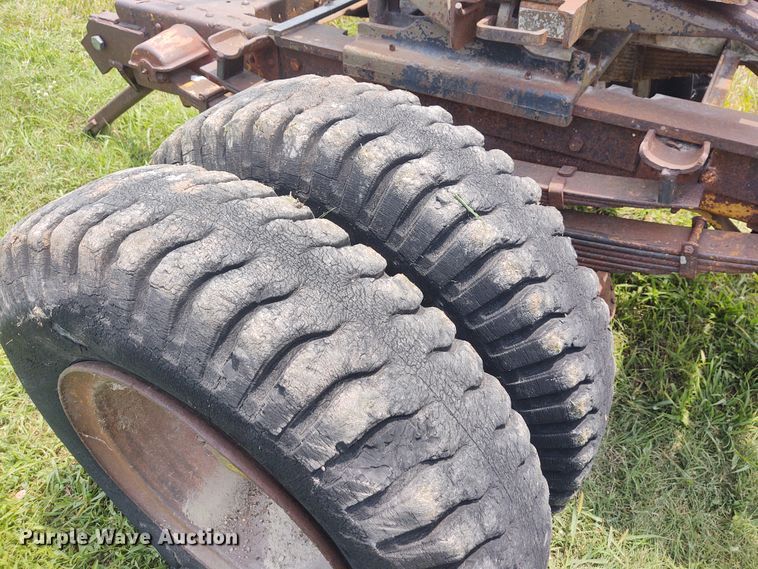 image for item BY9363 Detroit Diesel  twelve cylinder diesel engine