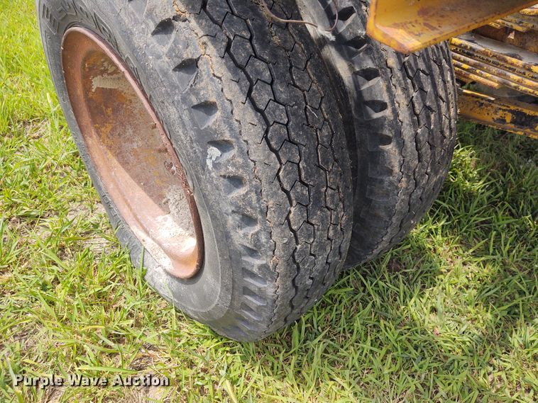 image for item BY9363 Detroit Diesel  twelve cylinder diesel engine