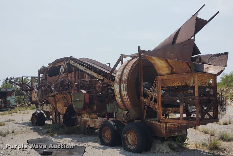 image for item BY9371 Cedarapids 4033  crushing plant