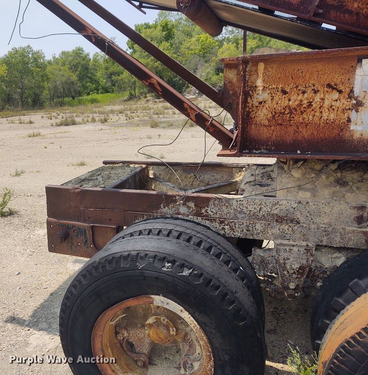 image for item BY9372 Cedarapids  crushing plant