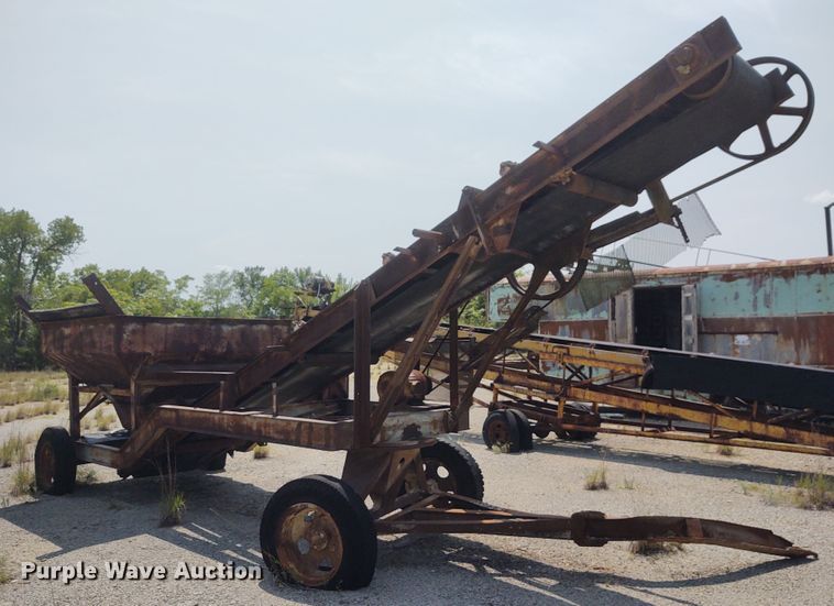 image for item BY9373 Sesco  stacking conveyor