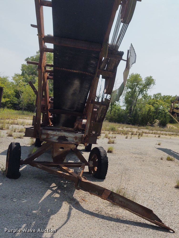 image for item BY9373 Sesco  stacking conveyor