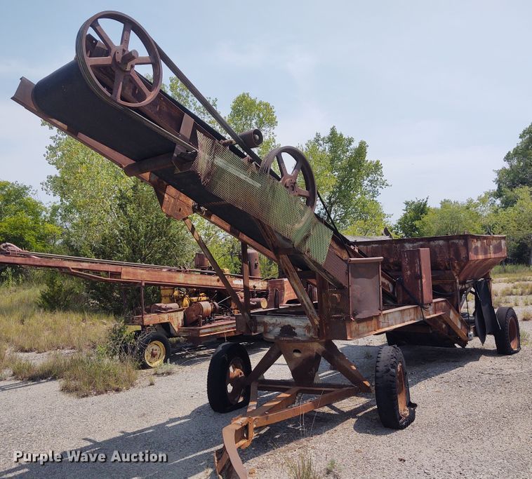 image for item BY9373 Sesco  stacking conveyor