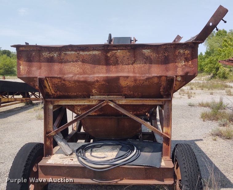 image for item BY9373 Sesco  stacking conveyor