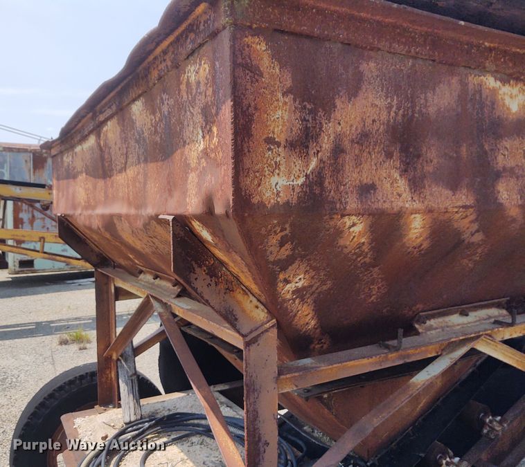 image for item BY9373 Sesco  stacking conveyor