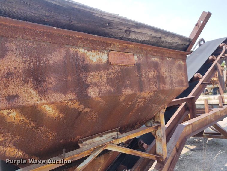 image for item BY9373 Sesco  stacking conveyor