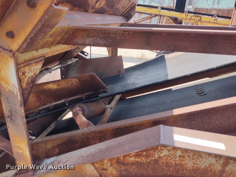 image for item BY9373 Sesco  stacking conveyor