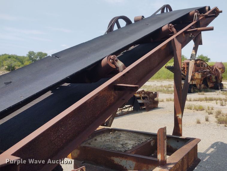 image for item BY9373 Sesco  stacking conveyor