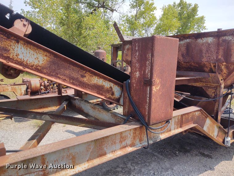 image for item BY9373 Sesco  stacking conveyor