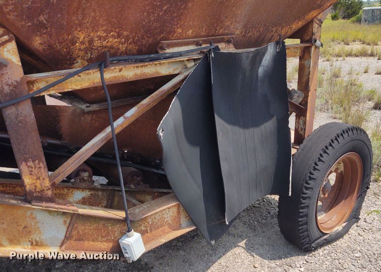 image for item BY9373 Sesco  stacking conveyor