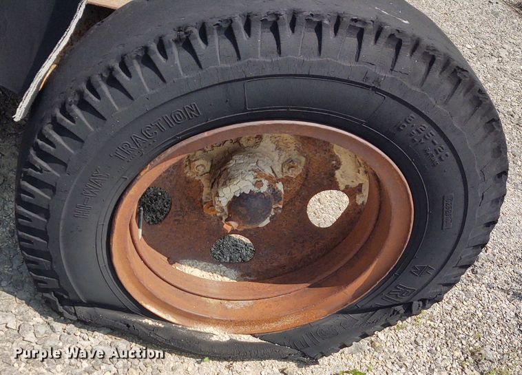 image for item BY9373 Sesco  stacking conveyor