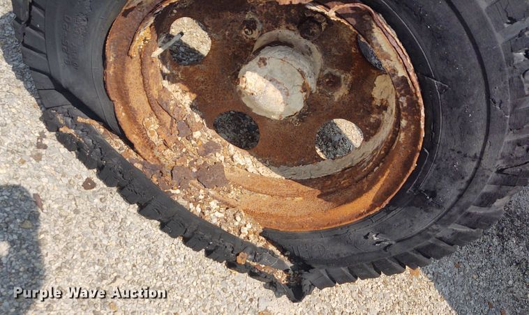 image for item BY9373 Sesco  stacking conveyor