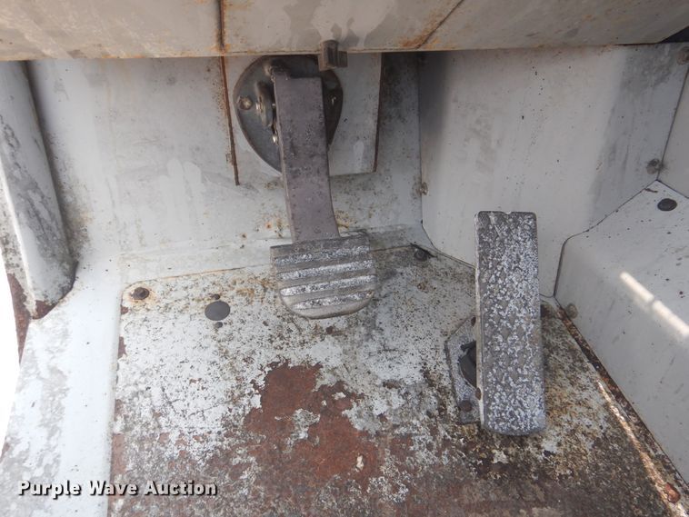 image for item DC2005 2006 Genie GTH-636  telehandler