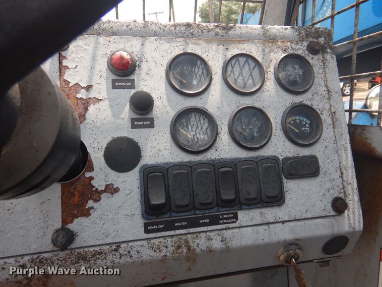 image for item DC2005 2006 Genie GTH-636  telehandler