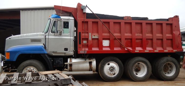 image for item DC2123 1998 Mack CH613  dump truck