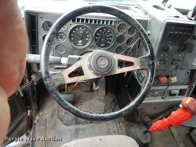 image for item DC2123 1998 Mack CH613  dump truck