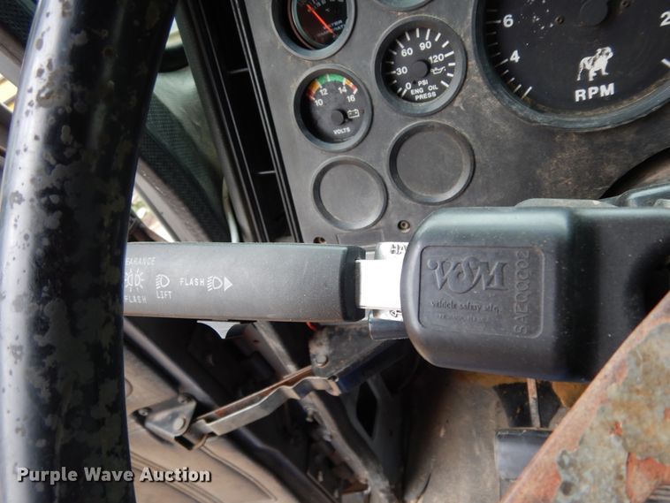 image for item DC2123 1998 Mack CH613  dump truck