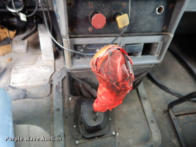 image for item DC2123 1998 Mack CH613  dump truck