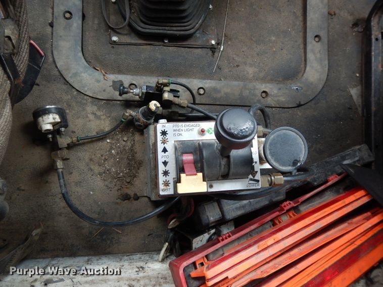 image for item DC2123 1998 Mack CH613  dump truck