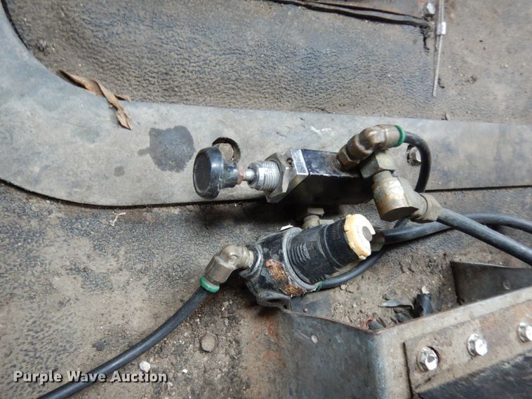 image for item DC2123 1998 Mack CH613  dump truck