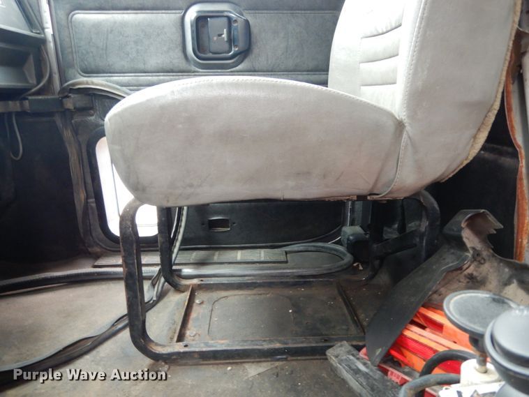 image for item DC2123 1998 Mack CH613  dump truck