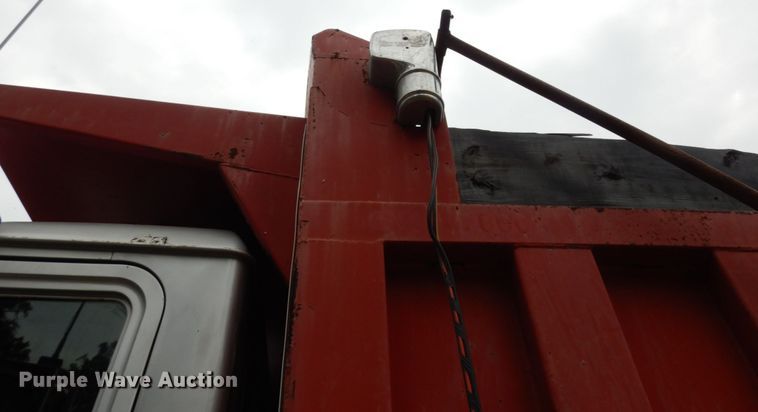 image for item DC2123 1998 Mack CH613  dump truck