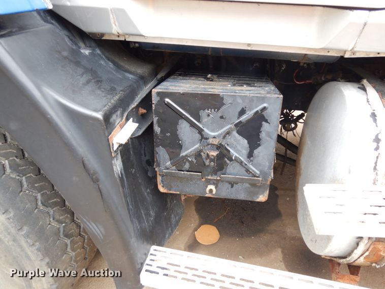 image for item DC2123 1998 Mack CH613  dump truck