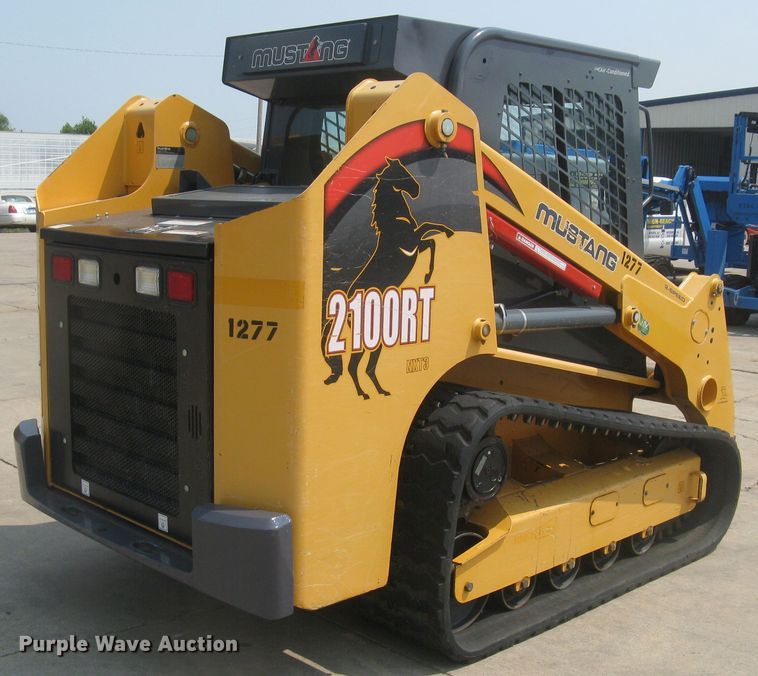 image for item DG5289 2017 Mustang 2100RT NXT3  skid steer loader
