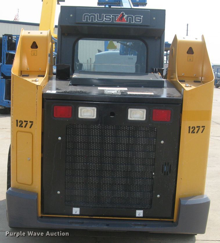 image for item DG5289 2017 Mustang 2100RT NXT3  skid steer loader