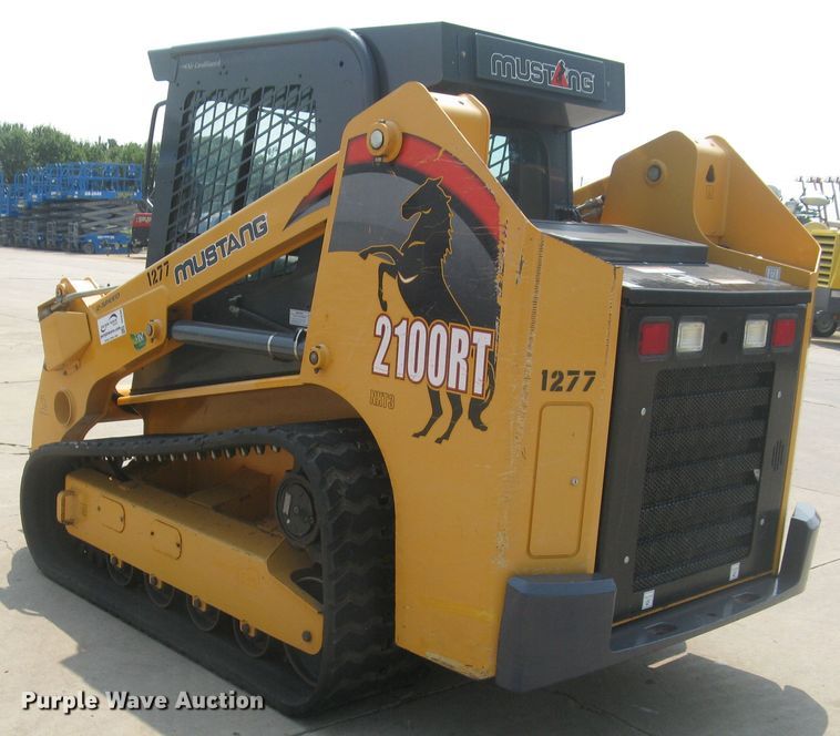 image for item DG5289 2017 Mustang 2100RT NXT3  skid steer loader