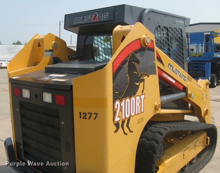 image for item DG5289 2017 Mustang 2100RT NXT3  skid steer loader