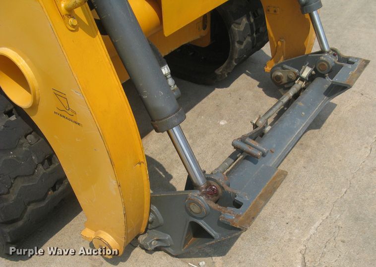 image for item DG5289 2017 Mustang 2100RT NXT3  skid steer loader