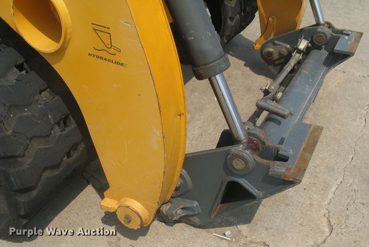 image for item DG5289 2017 Mustang 2100RT NXT3  skid steer loader