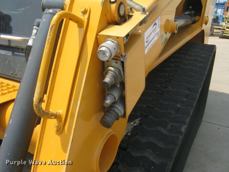 image for item DG5289 2017 Mustang 2100RT NXT3  skid steer loader