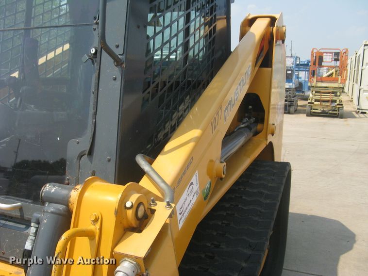 image for item DG5289 2017 Mustang 2100RT NXT3  skid steer loader