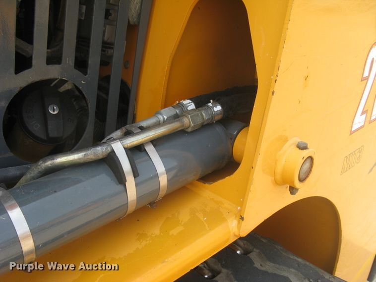 image for item DG5289 2017 Mustang 2100RT NXT3  skid steer loader