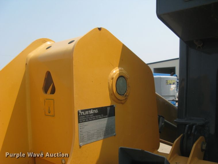 image for item DG5289 2017 Mustang 2100RT NXT3  skid steer loader