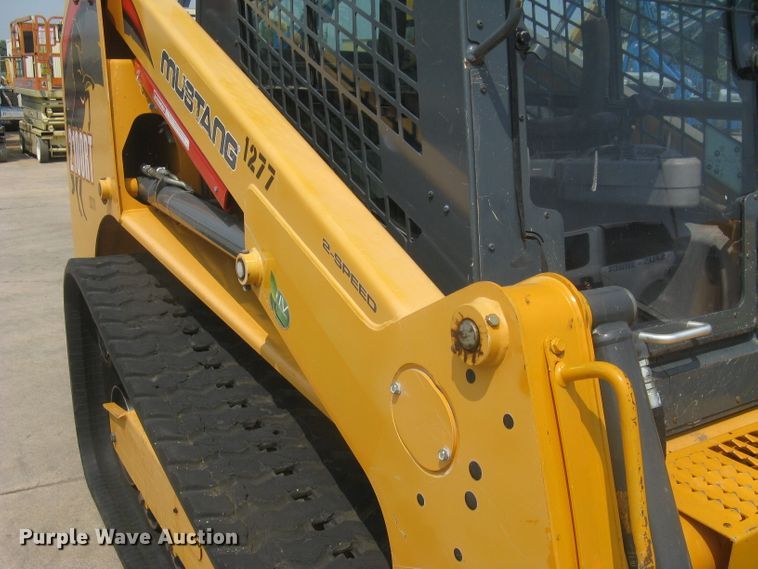 image for item DG5289 2017 Mustang 2100RT NXT3  skid steer loader