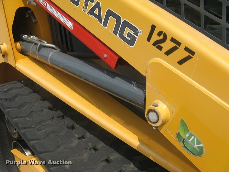 image for item DG5289 2017 Mustang 2100RT NXT3  skid steer loader