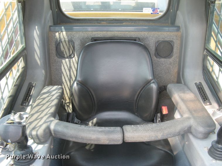 image for item DG5289 2017 Mustang 2100RT NXT3  skid steer loader