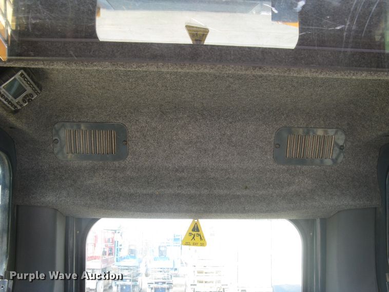 image for item DG5289 2017 Mustang 2100RT NXT3  skid steer loader